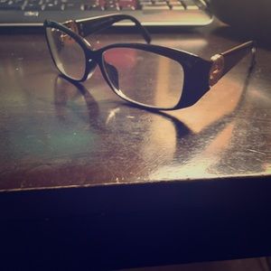 AUTHENTIC GUCCI GLASSES